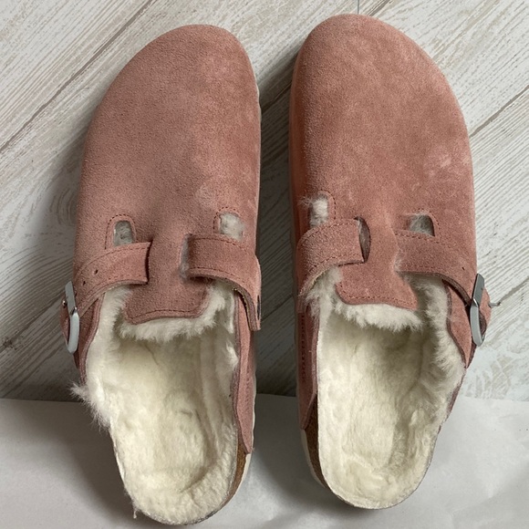 Birkenstock Shoes - Birkenstock Boston shearling pink suede clogs 39 narrow